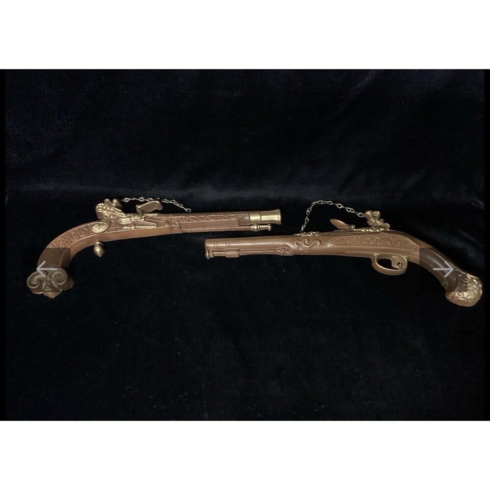 Vintage Sexton Metal Flintlock Dueling Pistol Wall Decor Set Of 2 Made In USA